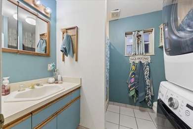 Welcome to this 3-bedroom, 2.5-bathroom pool house located in - photo 33
