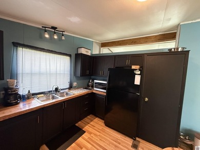 Step into comfort and convenience with this spacious 2-bedroom - photo 8