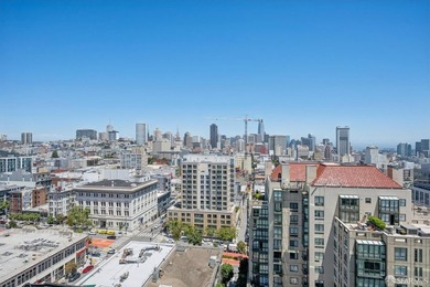 Stunning city-view residence at Daniel Burnham Court offering - photo 1