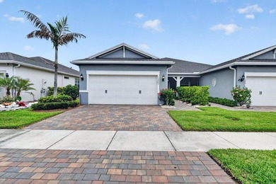 Welcome to this beautifully maintained 2 bed, 2 bath plus Den in - photo 5