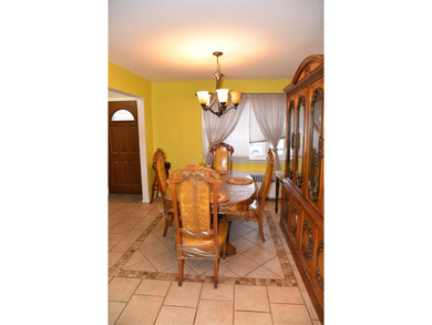 Pelham Parkway Area Two family Brick semi detached, Top floor - photo 11
