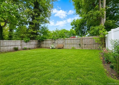 Spacious and open floor plan with cathedral ceilings welcome you - photo 16