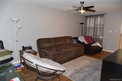 Pelham Parkway Area Two family Brick semi detached, Top floor - photo 16
