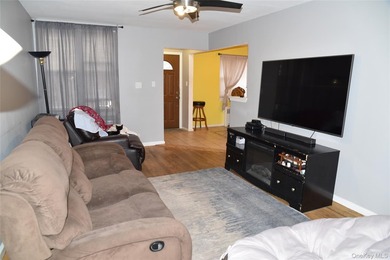 Pelham Parkway Area Two family Brick semi detached, Top floor - photo 17