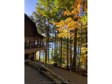 300.47 ft of waterfront property nestled on a private lane along - photo 3