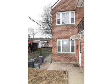 Pelham Parkway Area Two family Brick semi detached, Top floor - photo 30