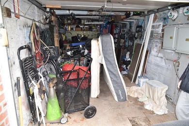 Pelham Parkway Area Two family Brick semi detached, Top floor - photo 35