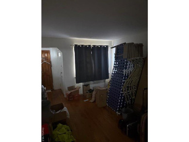 Pelham Parkway Area Two family Brick semi detached, Top floor - photo 46