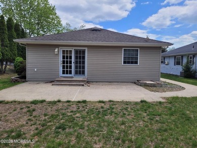 IMMEDIATE OCCUPANCY - Charming Yellowstone Model on Quiet Street - photo 2
