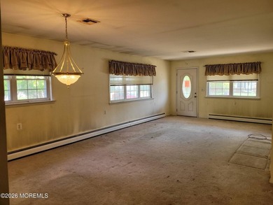 IMMEDIATE OCCUPANCY - Charming Yellowstone Model on Quiet Street - photo 10