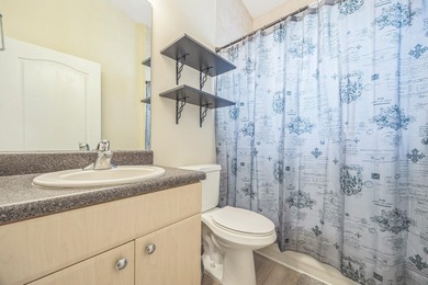 Welcome to this well-proportioned single-family residence - photo 9