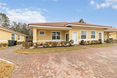 Welcome to your slice of paradise! This charming 2-bedroom - photo 2