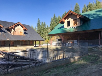 This listing includes a 4-story lodge and a 3-story garage with - photo 30