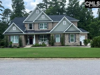 Stunning custom home with timeless charm! Welcome to this - photo 1