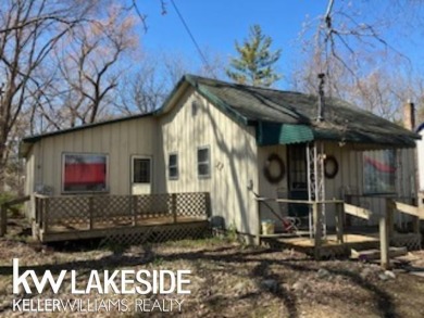 Lake Home Sale Pending in Caseville, Michigan