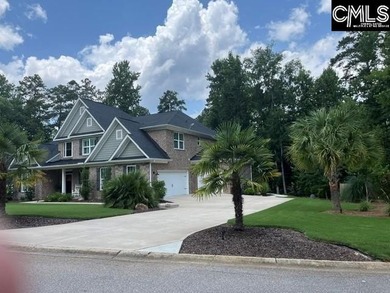 Stunning custom home with timeless charm! Welcome to this - photo 2