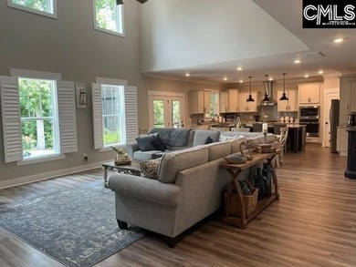 Stunning custom home with timeless charm! Welcome to this - photo 4