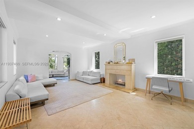 Experience the best of Miami Beach living in this Art Deco - photo 4