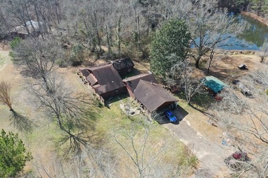 Private location. Nice home that needs some love. Over 47 acres - photo 7