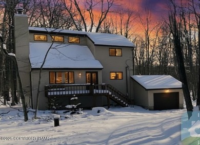 Big Bass Lake Home For Sale in Gouldsboro Pennsylvania