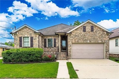 Lake Pontchartrain Home For Sale in New Orleans Louisiana