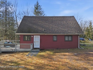 Lake Carobeth Home For Sale in Tobyhanna Pennsylvania