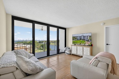 Welcome to 336 Golfview Road, Unit 905, a highly desirable - photo 17