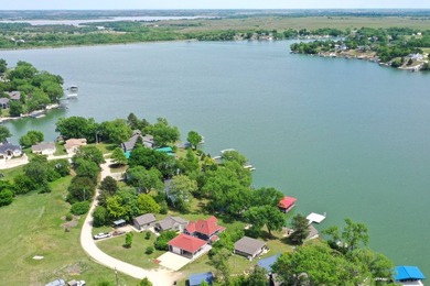 Spend your weekends on the water at 206 Watersedge Loop on - photo 2