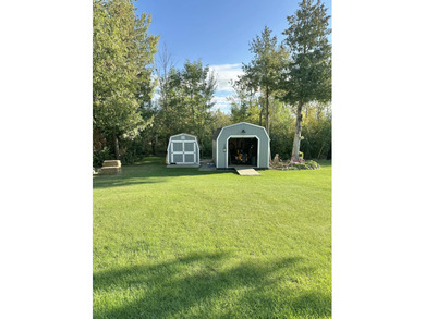 Beautifully maintained and full of charm, this 2-bedroom, 2-bath - photo 5