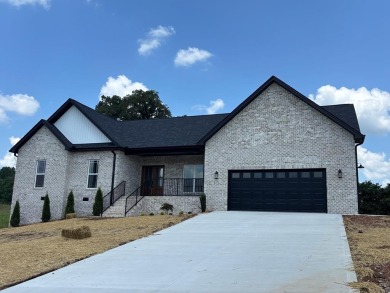 (private lake, pond, creek) Home For Sale in Cookeville Tennessee