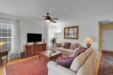 Beautifully maintained villa with serene golf course views