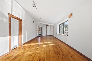 Incredible investment opportunity. Mixed use/flex space - photo 23