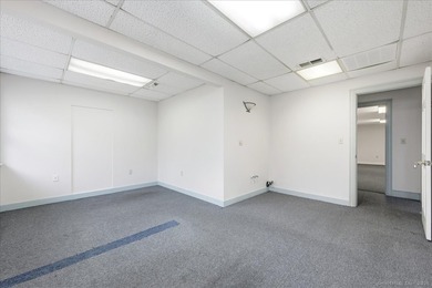 Incredible investment opportunity. Mixed use/flex space - photo 32