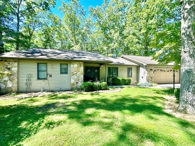 Saint George Lake Home For Sale in Crossville Tennessee