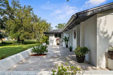 Impeccable 10-Acre *High-and-Dry* Estate: A Masterpiece of - photo 52
