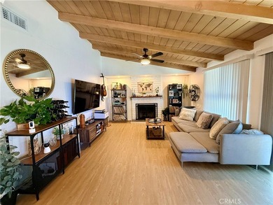 Beautifully updated single story home in a prime location - photo 1