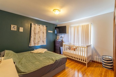 Move-in ready with numerous recent updates, this well-maintained - photo 11