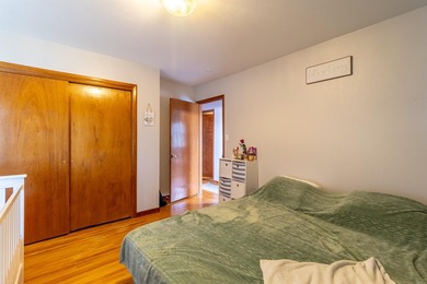 Move-in ready with numerous recent updates, this well-maintained - photo 12