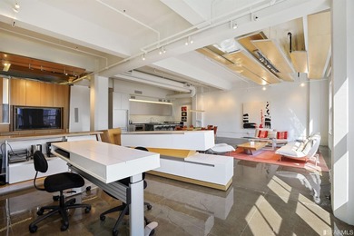 Rarely available 2 bedroom 2 bathroom VIEW unit at Mint Plaza