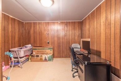 Move-in ready with numerous recent updates, this well-maintained - photo 21