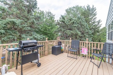 Move-in ready with numerous recent updates, this well-maintained - photo 23