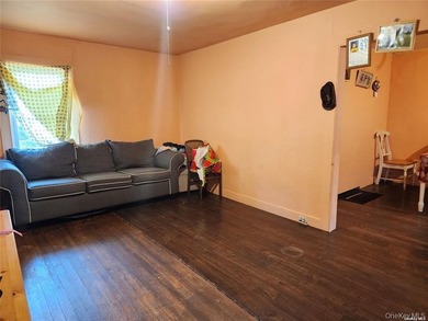 Calling all Investors! 2 Family Home with great rental income - photo 2