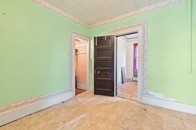 Great investment opportunity! Bring your ideas and transform - photo 15