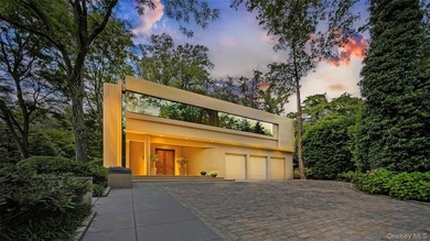 Welcome to a sanctuary in North Hills - a one-of-a-kind Frank - photo 1