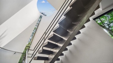 Welcome to a sanctuary in North Hills - a one-of-a-kind Frank - photo 6