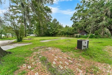 Charming brick home in the heart of Garden City, perfectly - photo 6