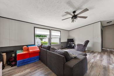 Spacious Living in Avalon Park! ?? This clean, move-in-ready - photo 16