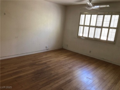 ?? HUGE PRICE REDUCTION! Charming 3-Bed Townhome in Gated