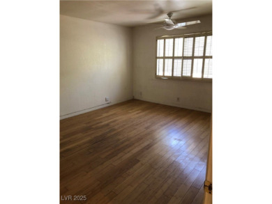 ?? HUGE PRICE REDUCTION! Charming 3-Bed Townhome in Gated