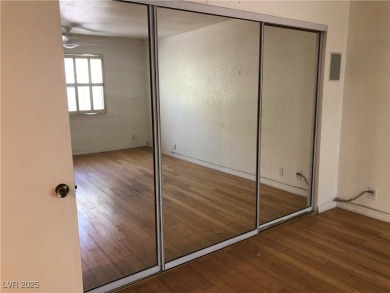 ?? HUGE PRICE REDUCTION! Charming 3-Bed Townhome in Gated